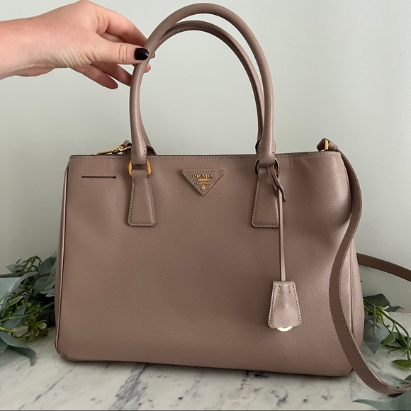 🤎 Prada Saffiano Lux Leather Small tote bag - Picture 12 of 15